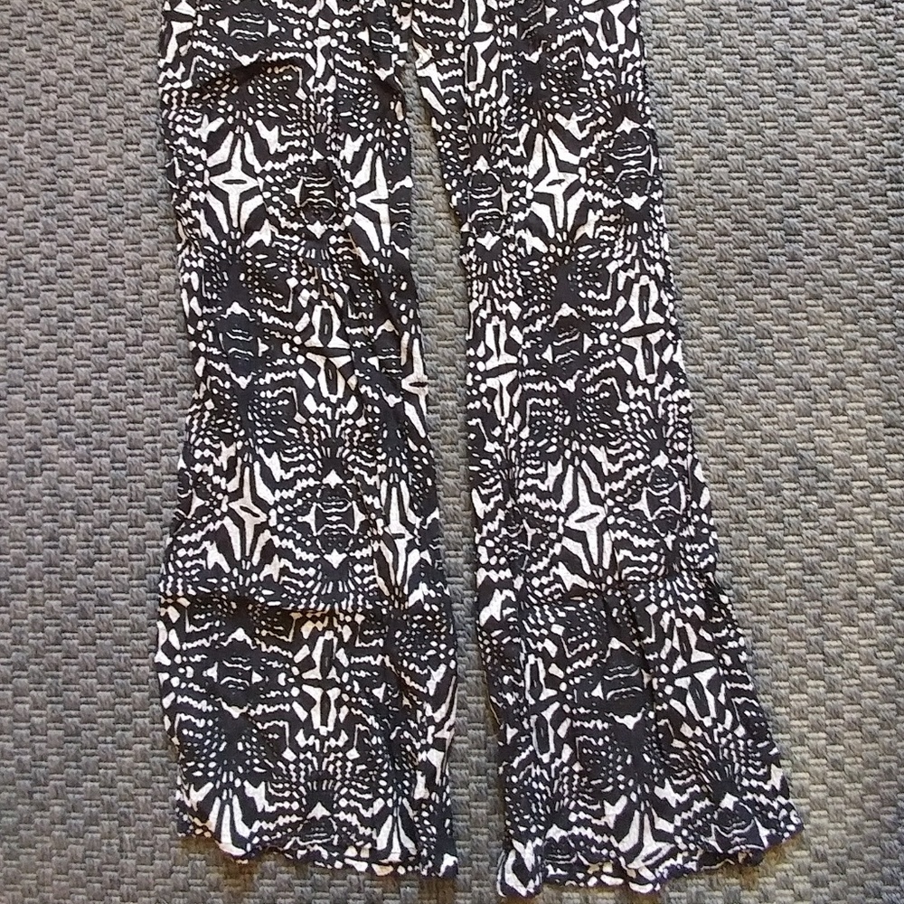 Black & White Patterned Stretch Pants